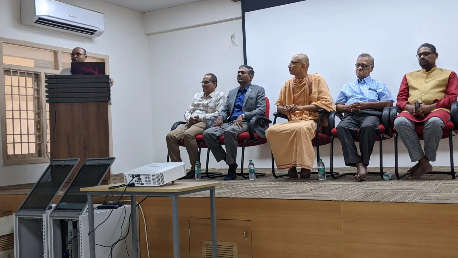 Vivekananda College Session